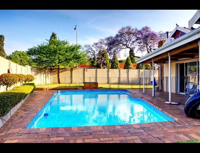 4 BEDROOM HOUSE FOR SALE IN MONTGOMERY PARK